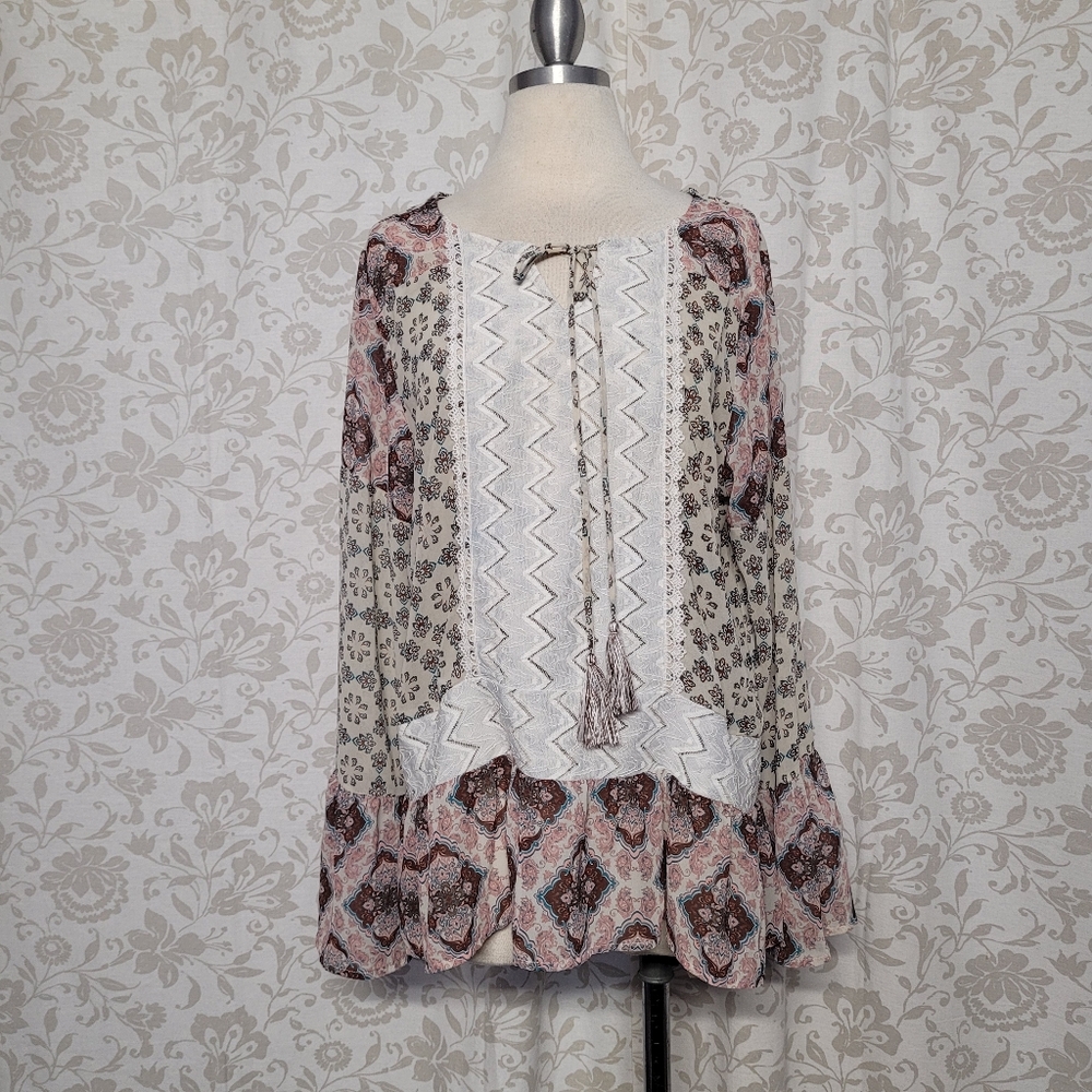 LA Threads Boho V-neck Semi Sheer Top Size L